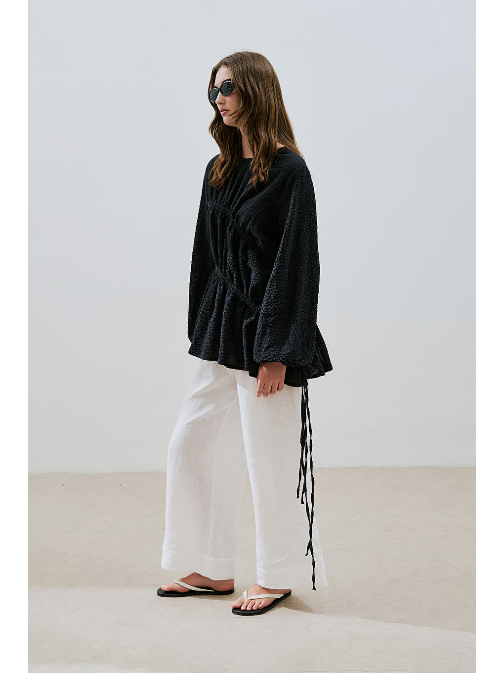 Büzgü Bağlamalı Dokulu Tunik Siyah-2