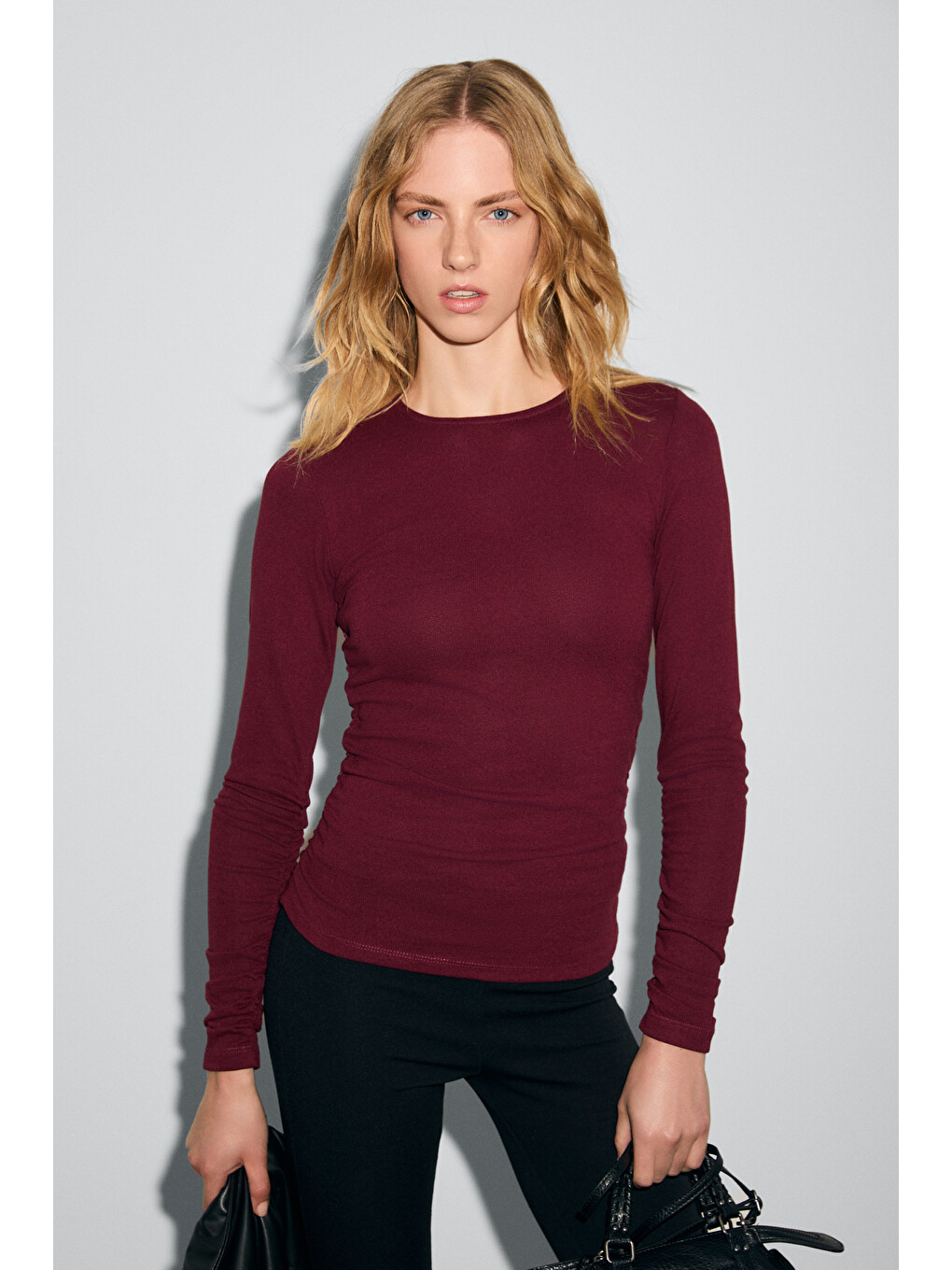 Inssaza Kadın Vücuda Oturan Büzgülü Slim Fit Bordo Bluz-2