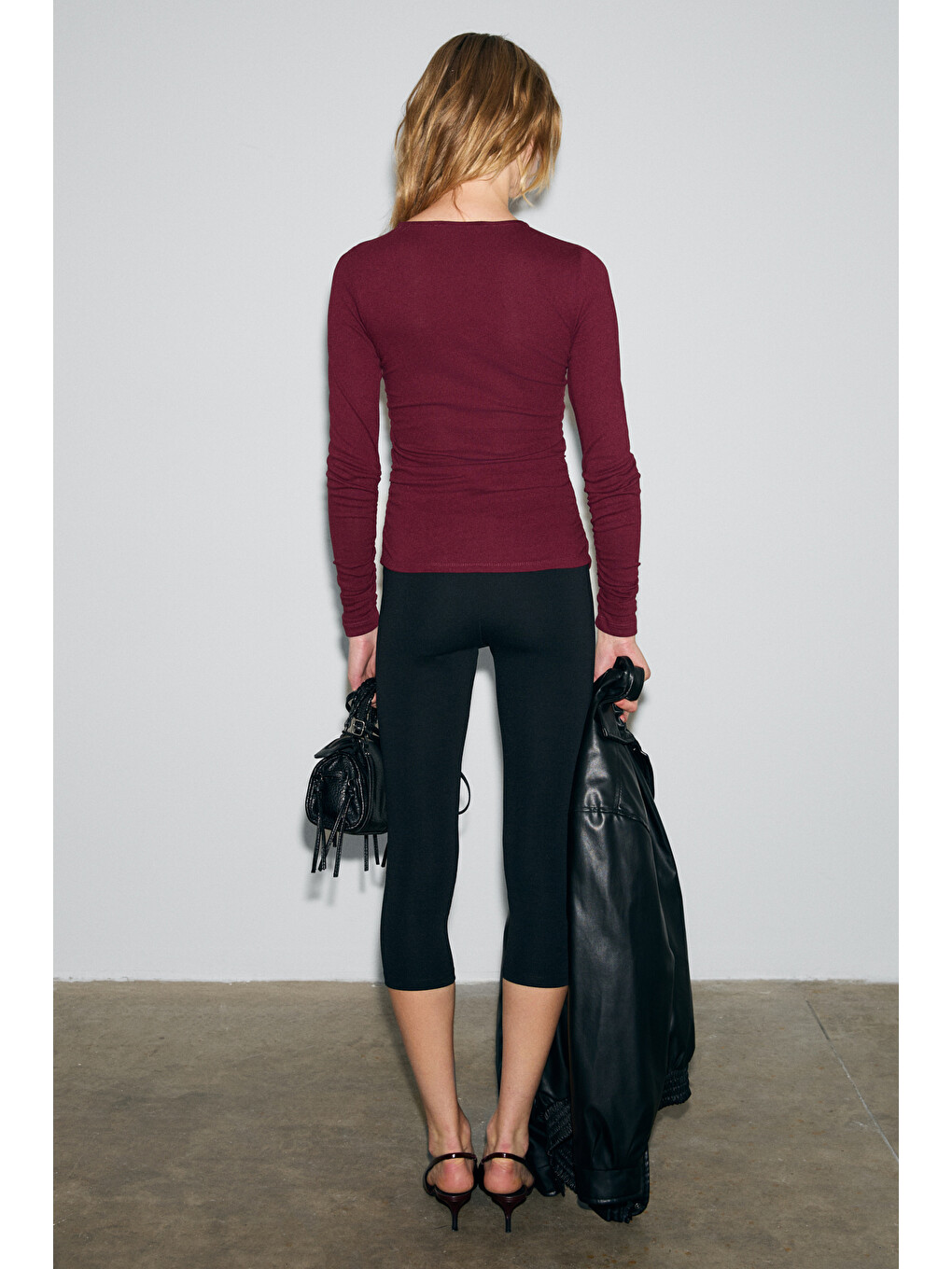 Inssaza Kadın Vücuda Oturan Büzgülü Slim Fit Bordo Bluz-4