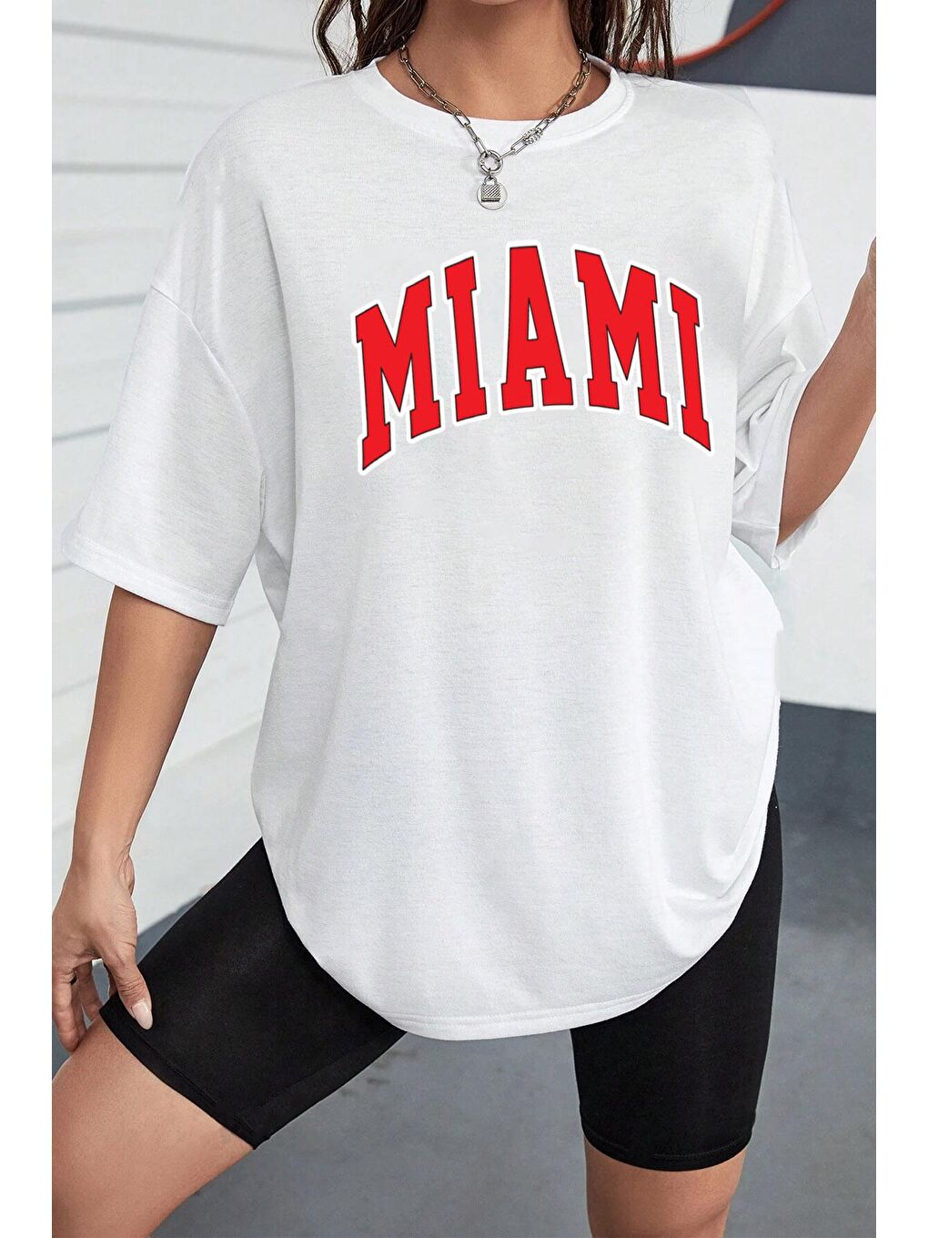 uyguntarz Beyaz Unisex Miami Baskılı Tasarım Tshirt