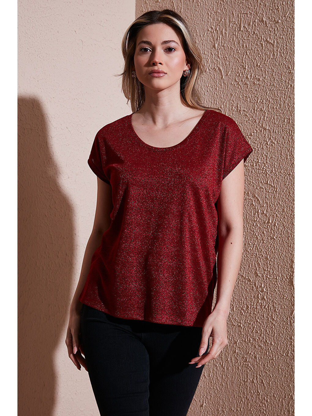 Pembe Standart Fit Yuvarlak Yaka Simli Bluz 25Y0202K1