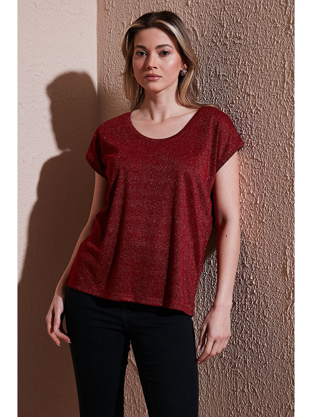 Pembe Standart Fit Yuvarlak Yaka Simli Bluz 25Y0202K1-3