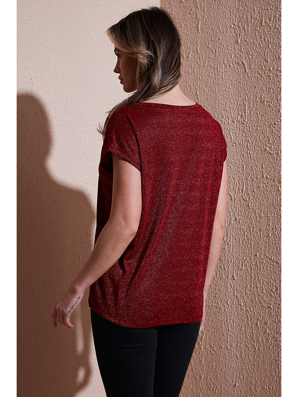 Pembe Standart Fit Yuvarlak Yaka Simli Bluz 25Y0202K1-4