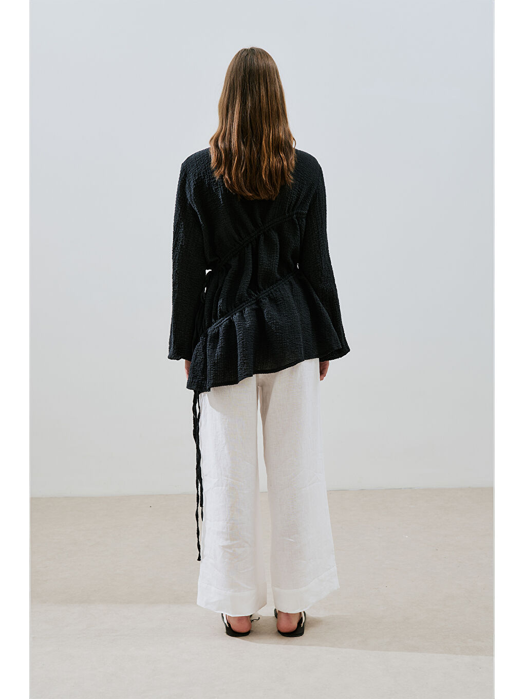 Büzgü Bağlamalı Dokulu Tunik Siyah-5