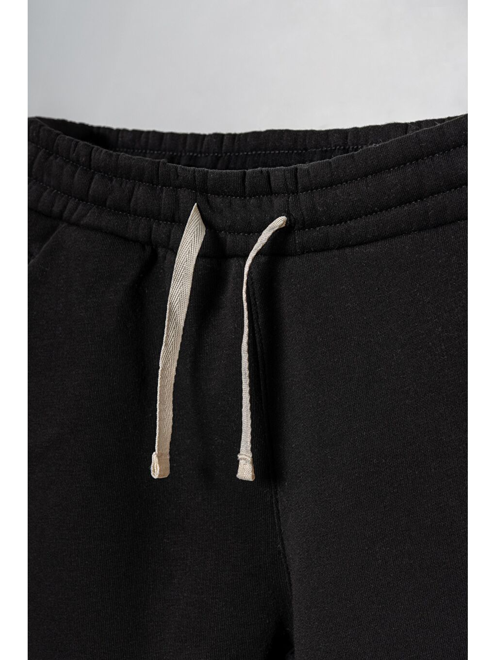 Siyah 3 İp Bol Paçalı Kız Çocuk Eşofman Altı-1