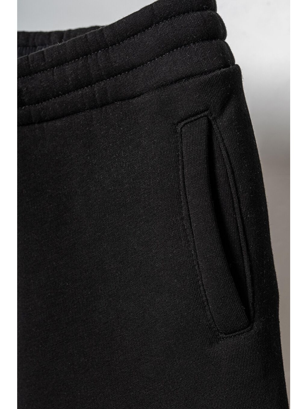 Siyah 3 İp Bol Paçalı Kız Çocuk Eşofman Altı-2