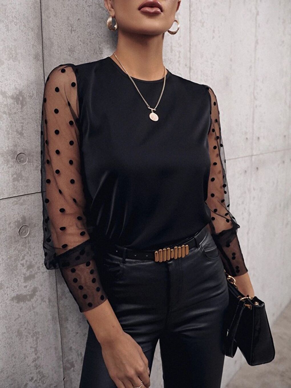 Siyah Kadın Uzun Kollu Bisiklet Yaka Kollar Puantiyeli Tül Detaylı Sandy Bluz