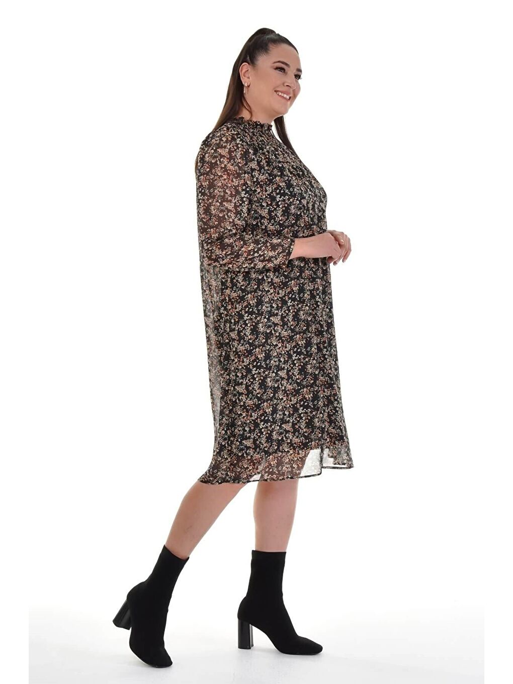 Siyah Astarlı Şifon Gipe Detaylı Elbise-2