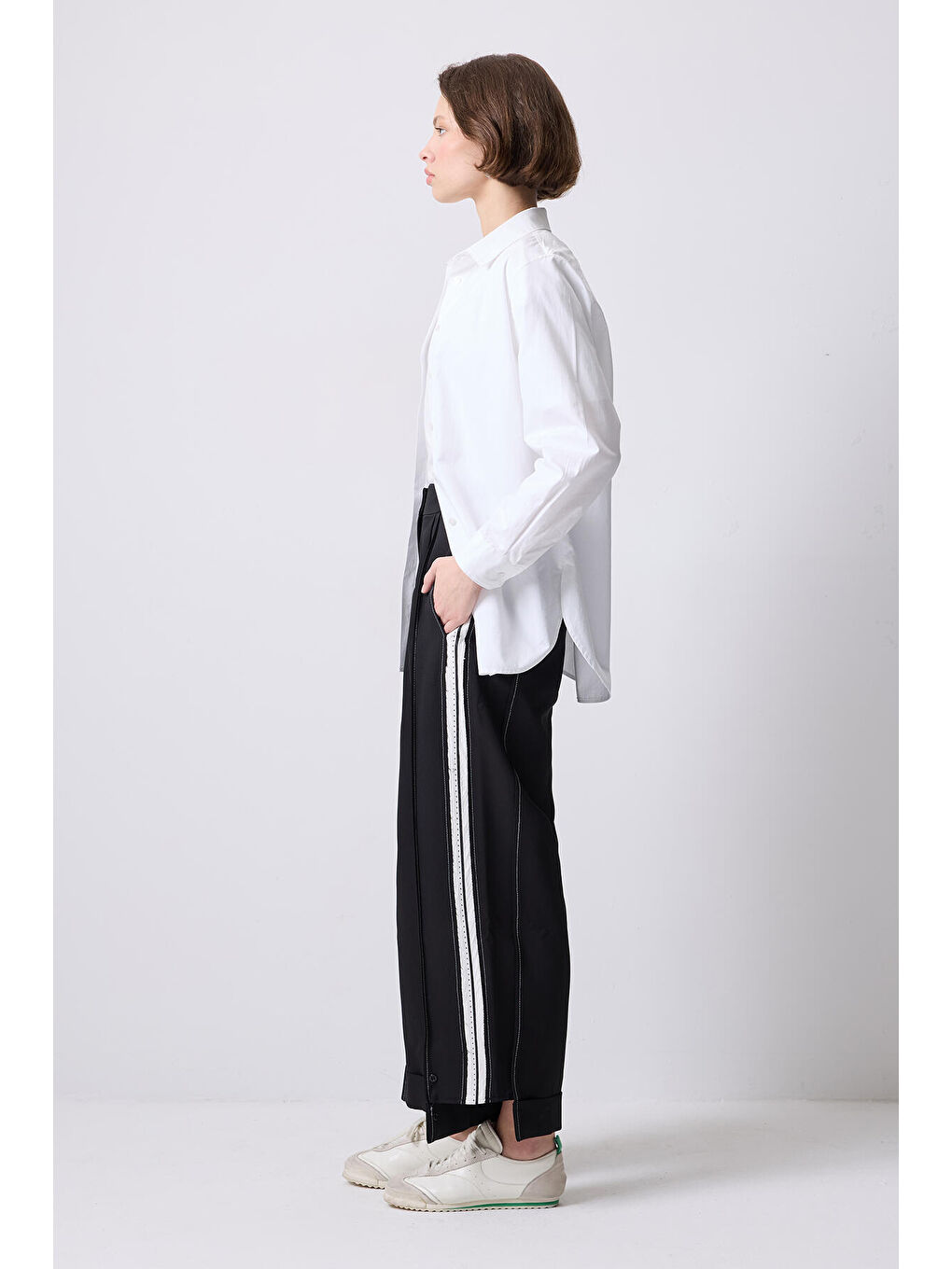 Siyah Şerit Detaylı Şalvar Pantolon-2