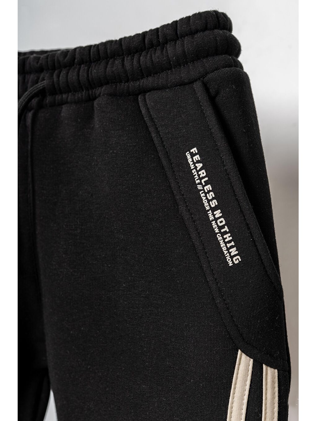 Siyah 3 İp Fearless Nothing  Baskılı Yanlar Çizgili Erkek  Çocuk Eşofman Altı-2