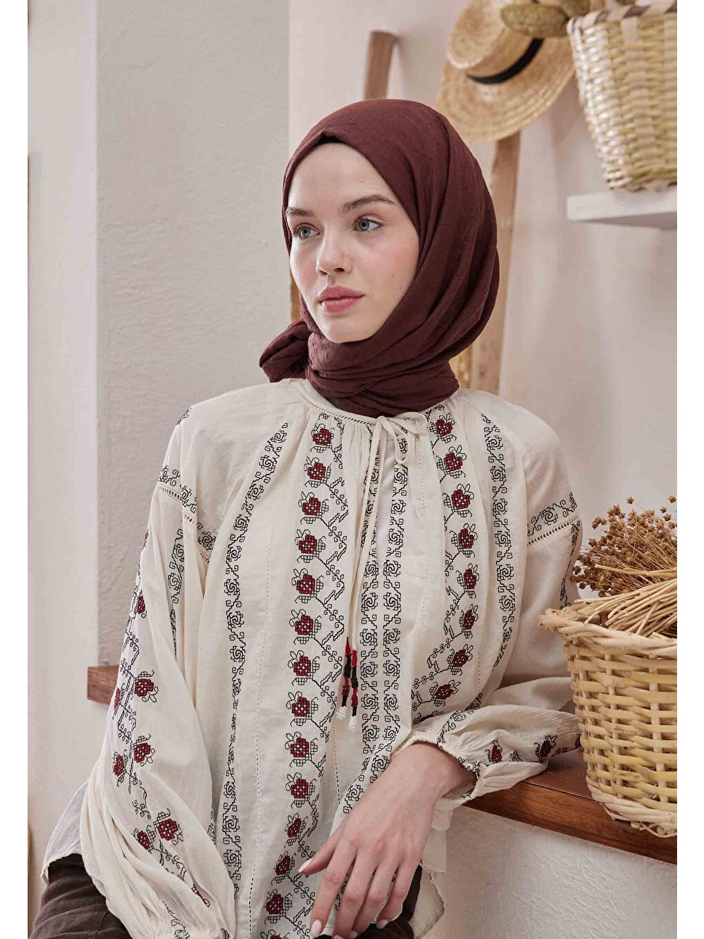 Kahverengi Bambu Şal Kızılcık