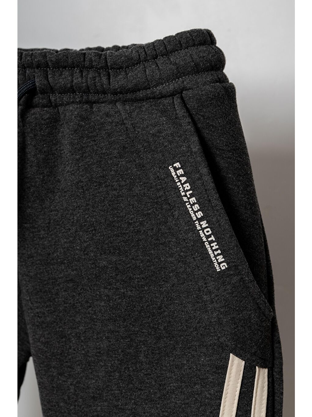 Antrasit 3 İp Fearless Nothing  Baskılı Yanlar Çizgili Erkek  Çocuk Eşofman Altı-2