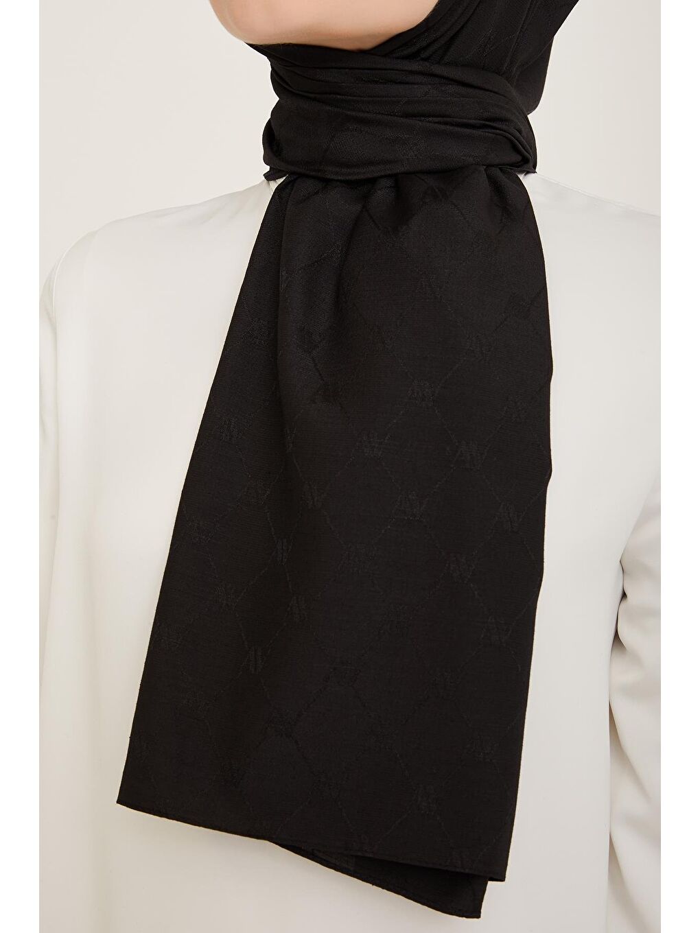Siyah Trend Monogram Şal 1 23003 83-1