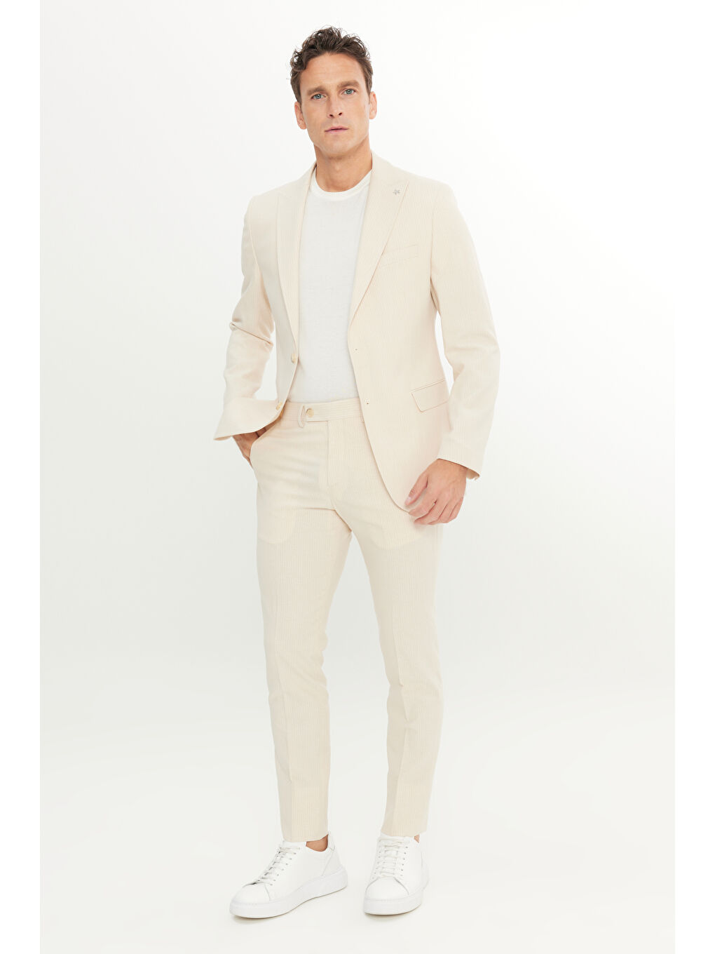 Erkek Bej Slim Fit Dar Kesim Kırlangıç Yaka Kapak Cepli Çizgili Esnek Takım Elbise-1