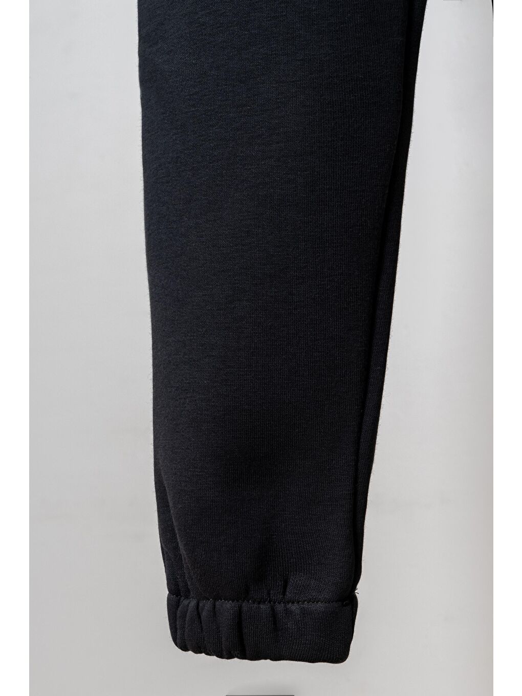 Siyah 3 İp İki Diz Mikro Kargo Cepli Sağ Cep Fermuarlı Erkek Çocuk Eşofman Altı-4