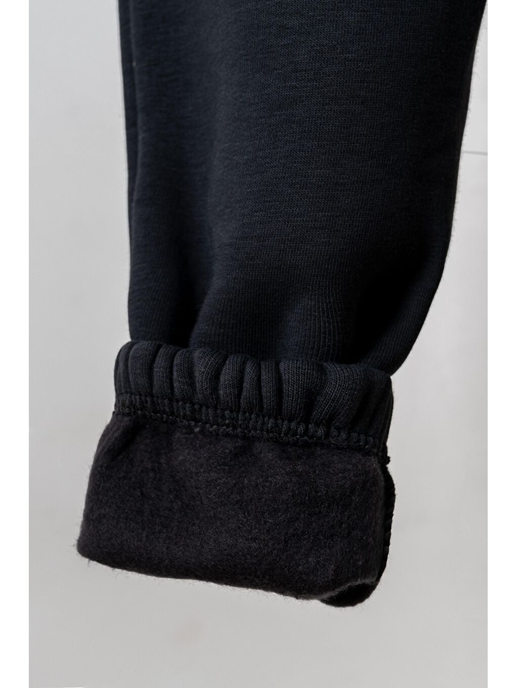 Siyah 3 İp İki Diz Mikro Kargo Cepli Sağ Cep Fermuarlı Erkek Çocuk Eşofman Altı-5