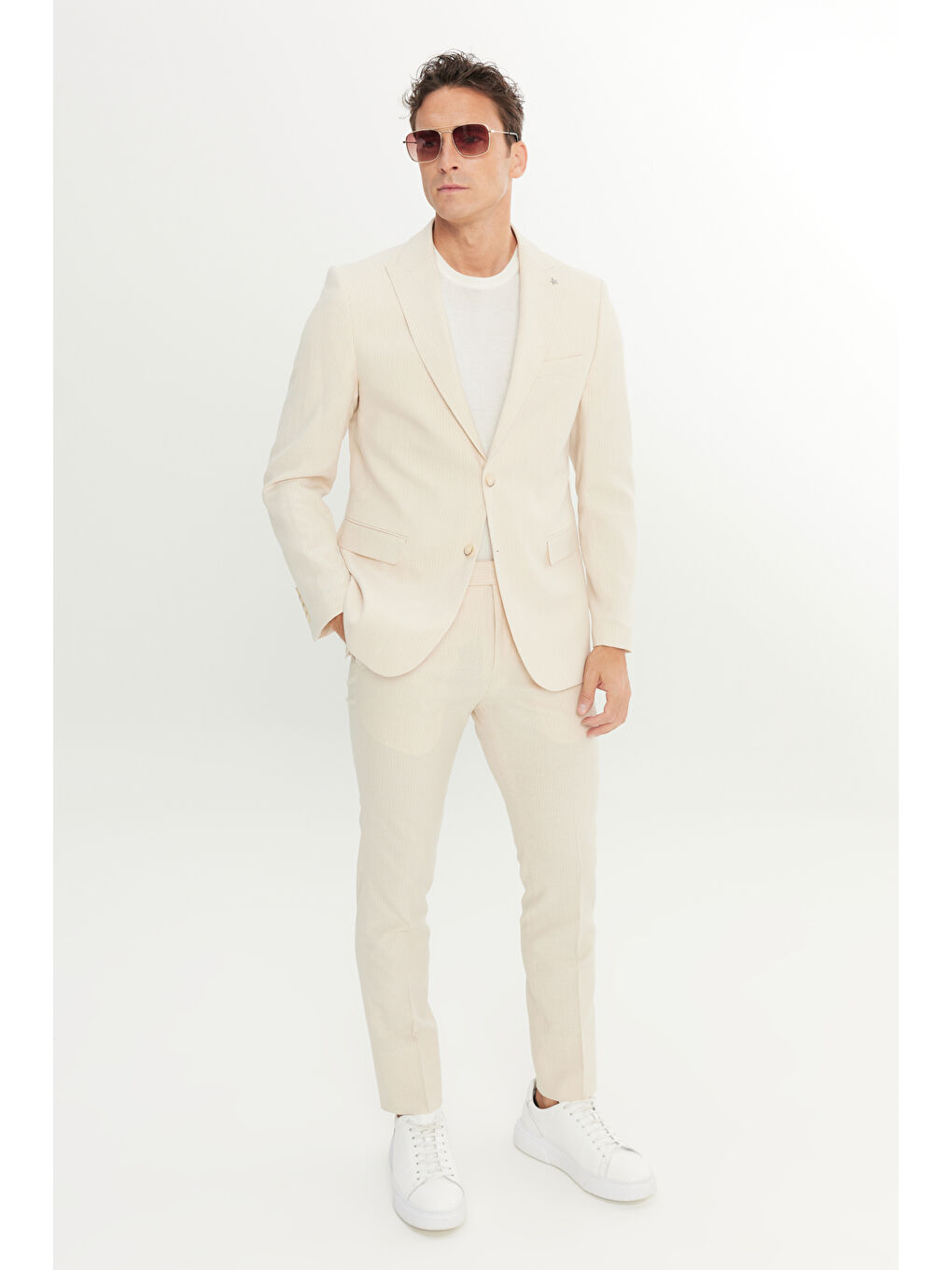 Erkek Bej Slim Fit Dar Kesim Kırlangıç Yaka Kapak Cepli Çizgili Esnek Takım Elbise-2