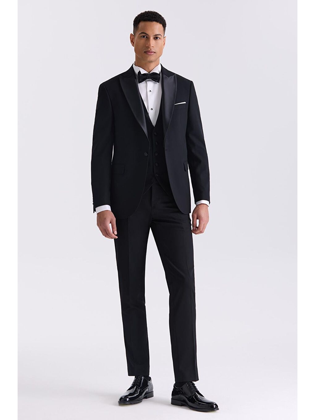 Siyah Slim Fit Sivri Yaka Smokin Takım Elbise-1