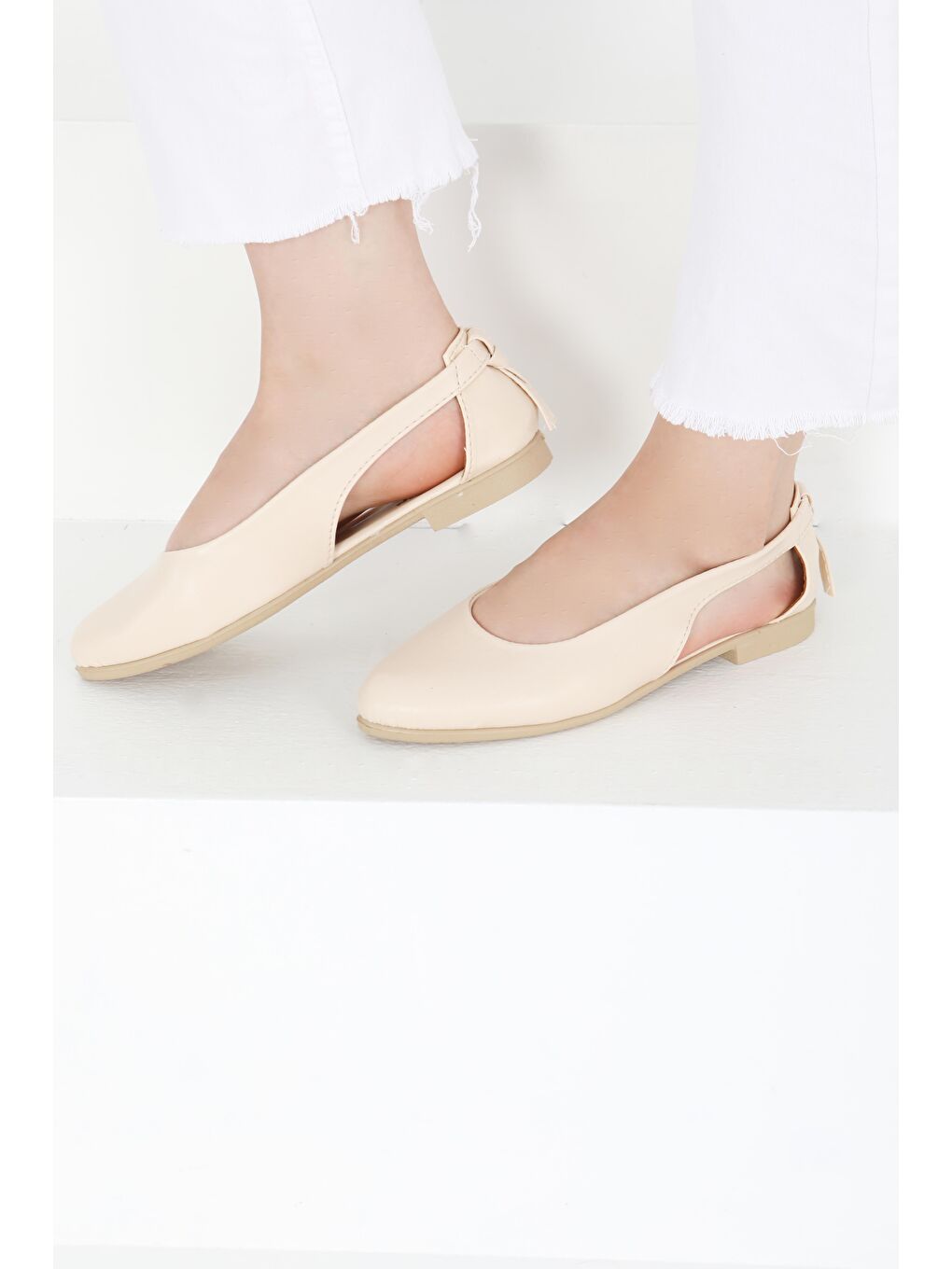 Ekru Kadın Krem Arkası Fiyonk Babet - 27415-1