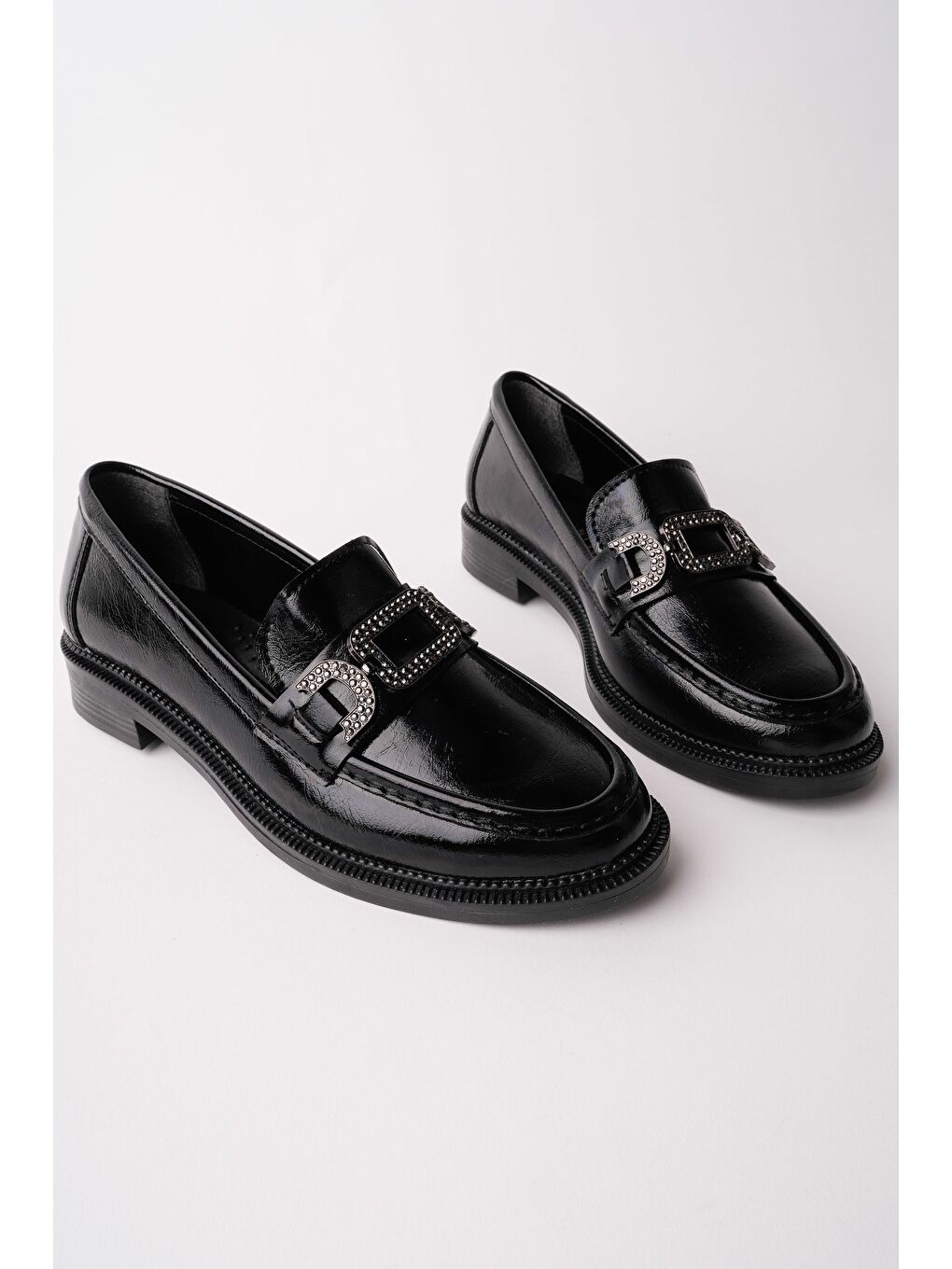 Siyah ARVEN Metal Tokalı Taş Detaylı Günlük Kadın Günlük Loafer Ayakkabı