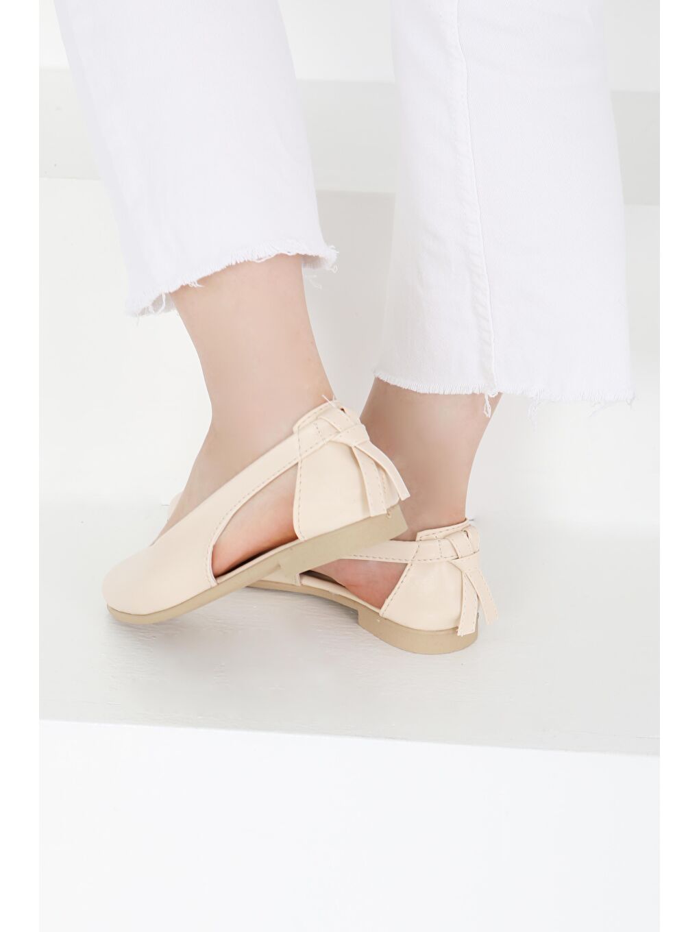 Ekru Kadın Krem Arkası Fiyonk Babet - 27415-4