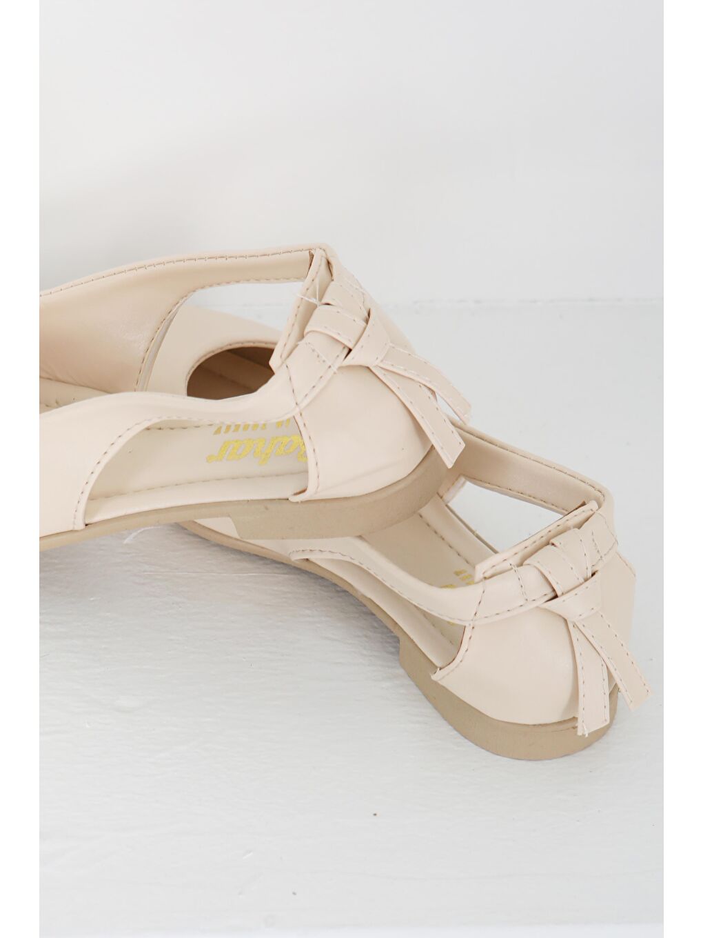 Ekru Kadın Krem Arkası Fiyonk Babet - 27415-5