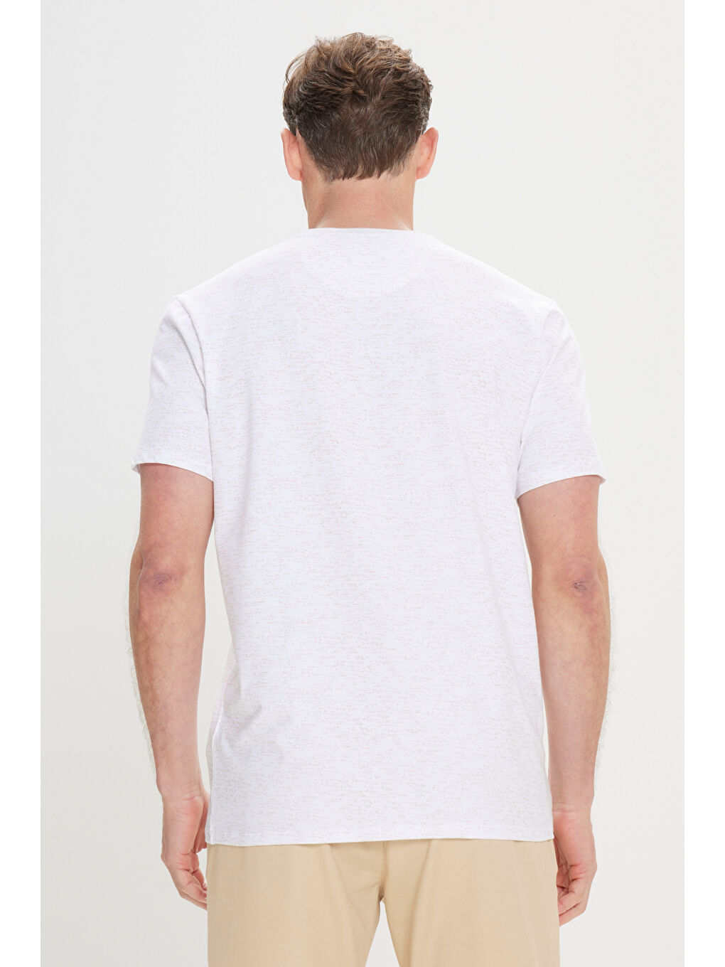 Erkek Beyaz Slim Fit Dar Kesim Bisiklet Yaka Pamuklu Kısa Kollu Tişört-3