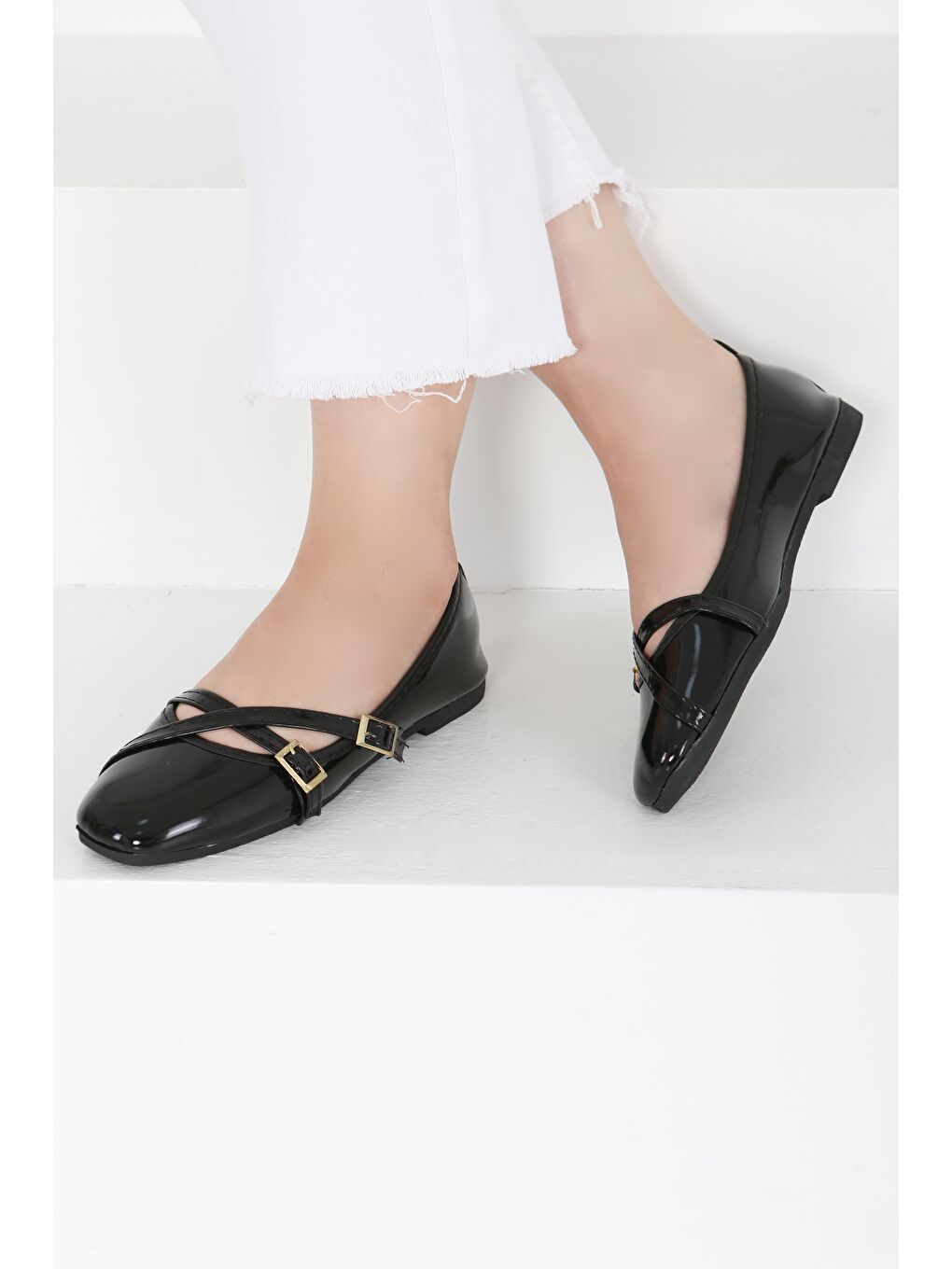 Kadın Siyah Çapraz Rugan Babet - 27398-3