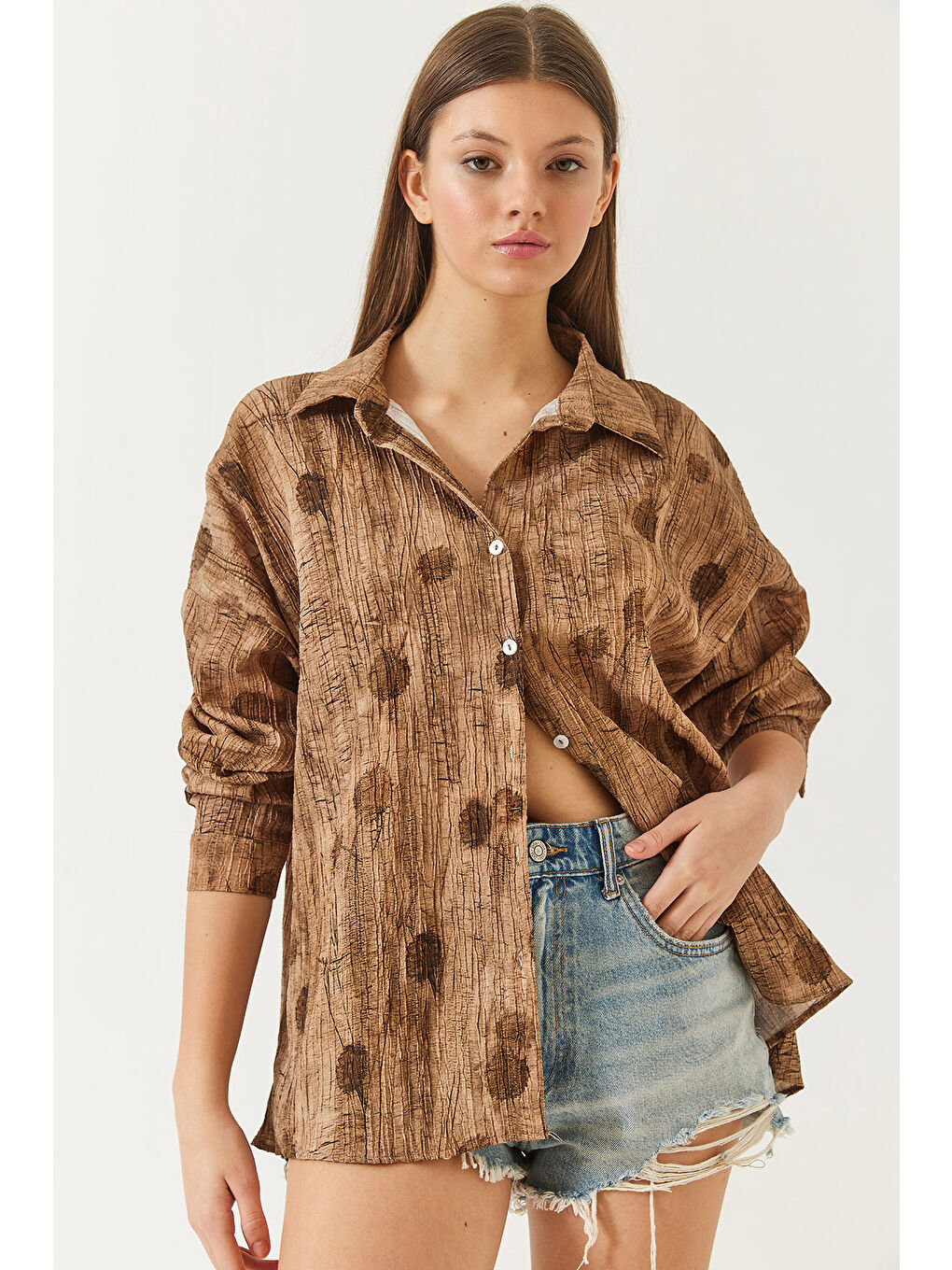 Kahverengi Kadın Düşük Omuz Empirme Oversize Gömlek-3