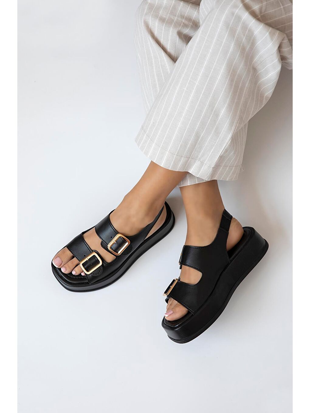 Renato Kadın Toka Detay Günlük Deri Sandalet Siyah-1