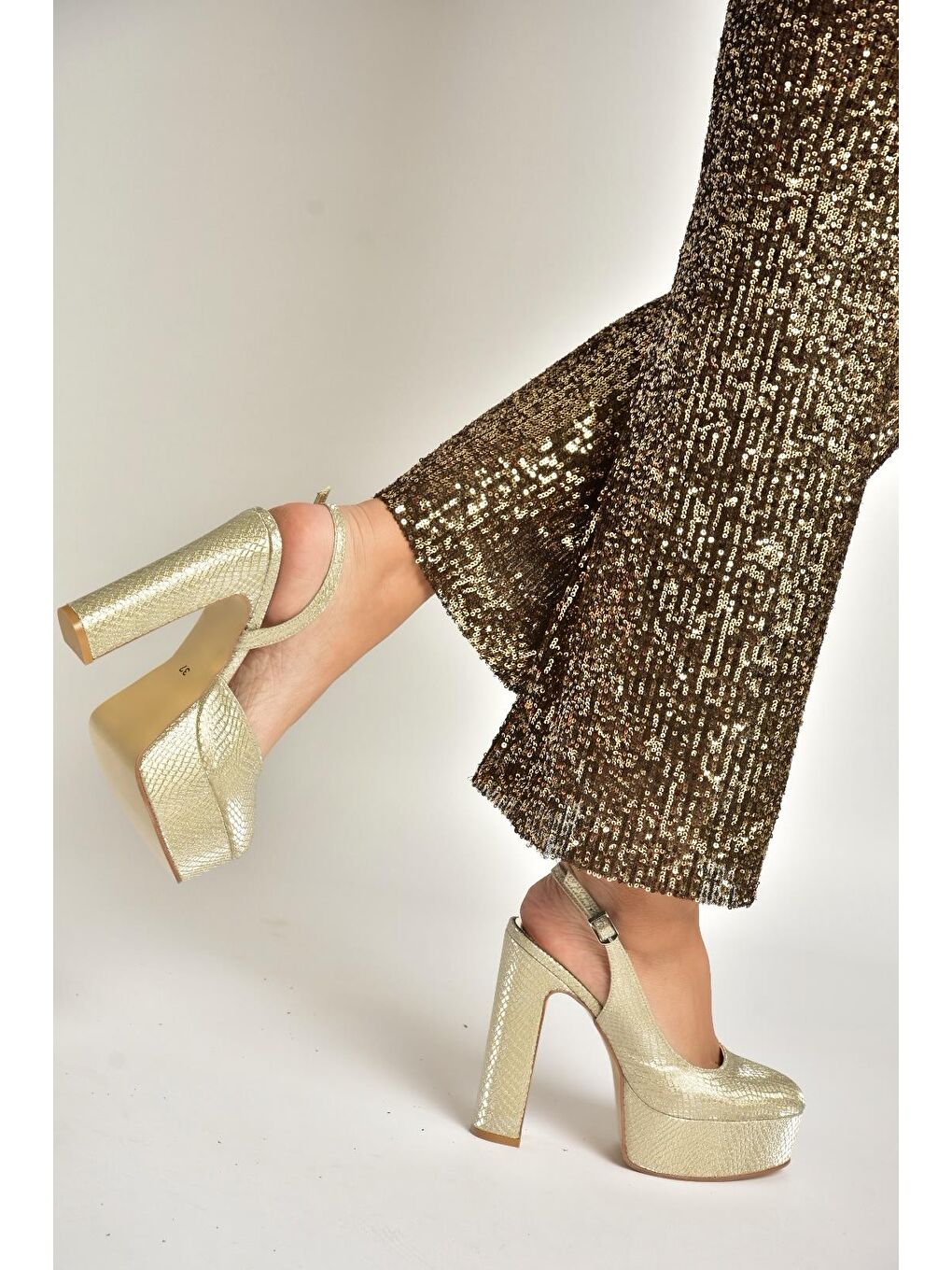 Sarı Altın Kadın Topuklu Ayakkabı Y246195107-2