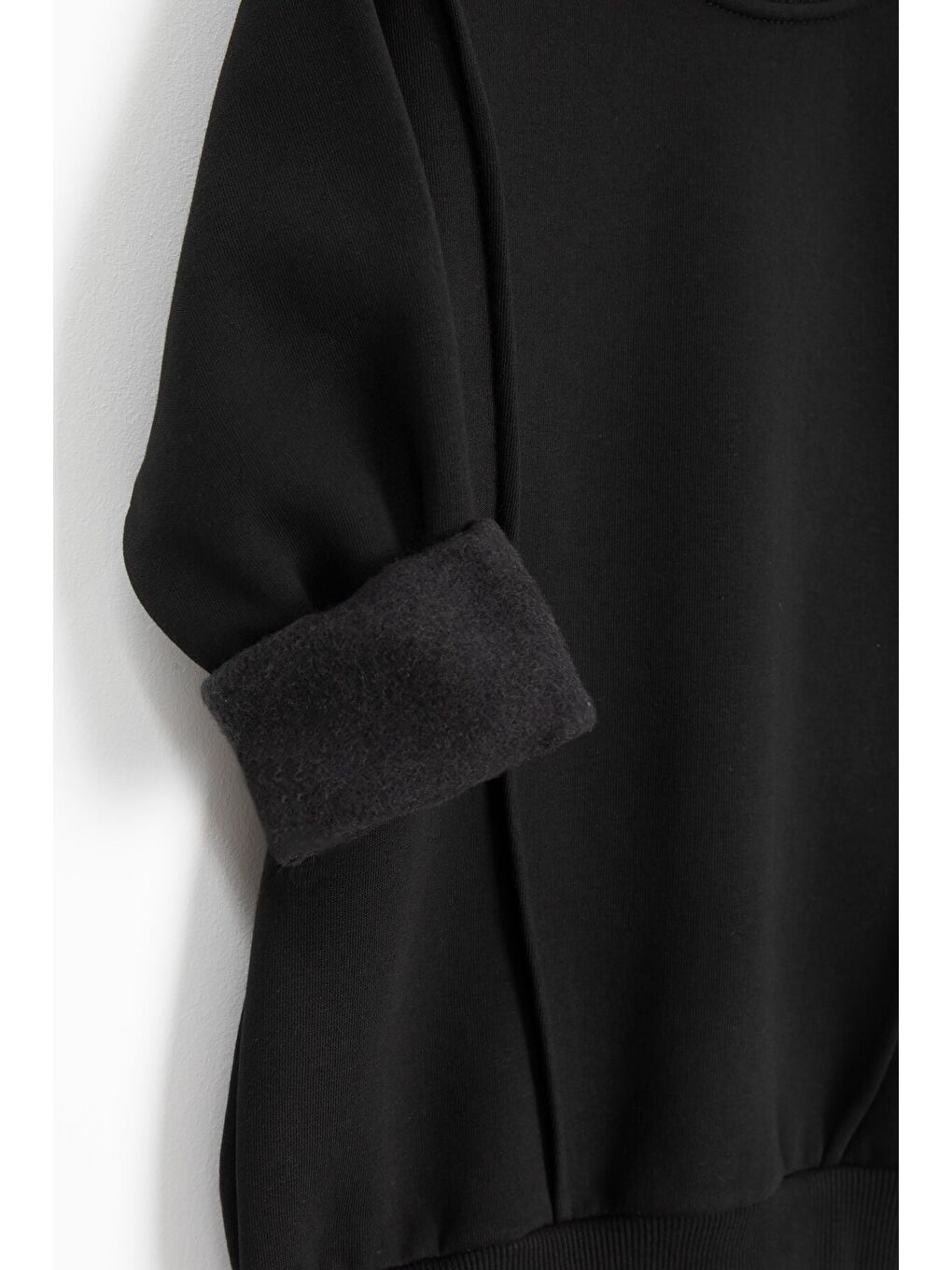 Siyah Erkek Çocuk Arma Detaylı Şardonlu Eşofman Takımı 23349-2