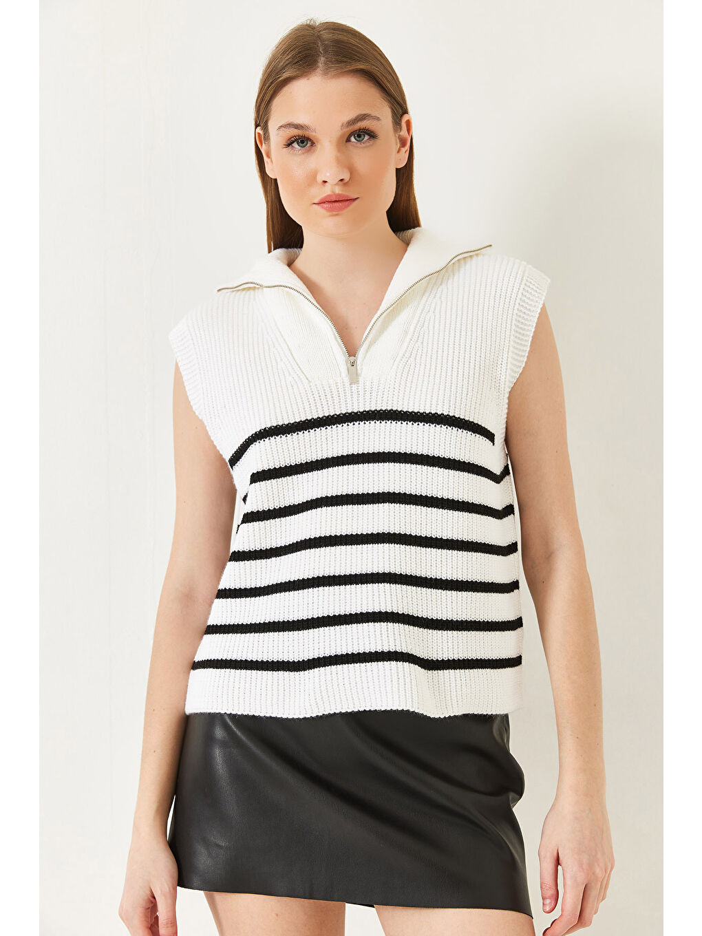 Beyaz Kadın Fermuarlı Selanik Örgü Triko Süveter-1