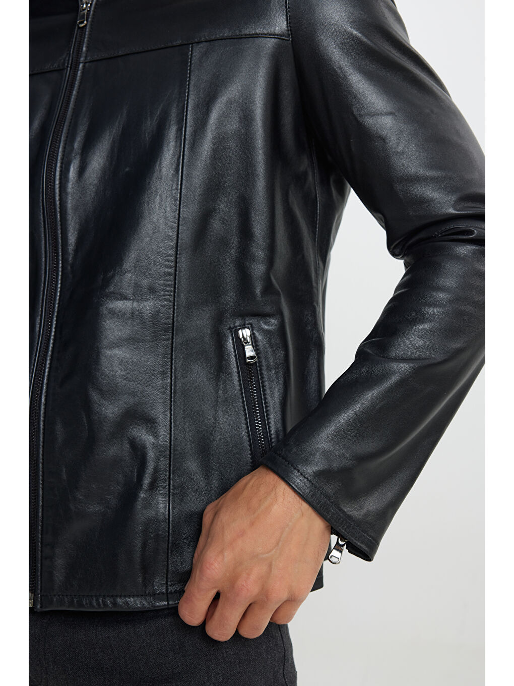 Erkek Siyah Standart Fit Normal Kesim %100 Hakiki Deri Dik Yaka Ceket-4