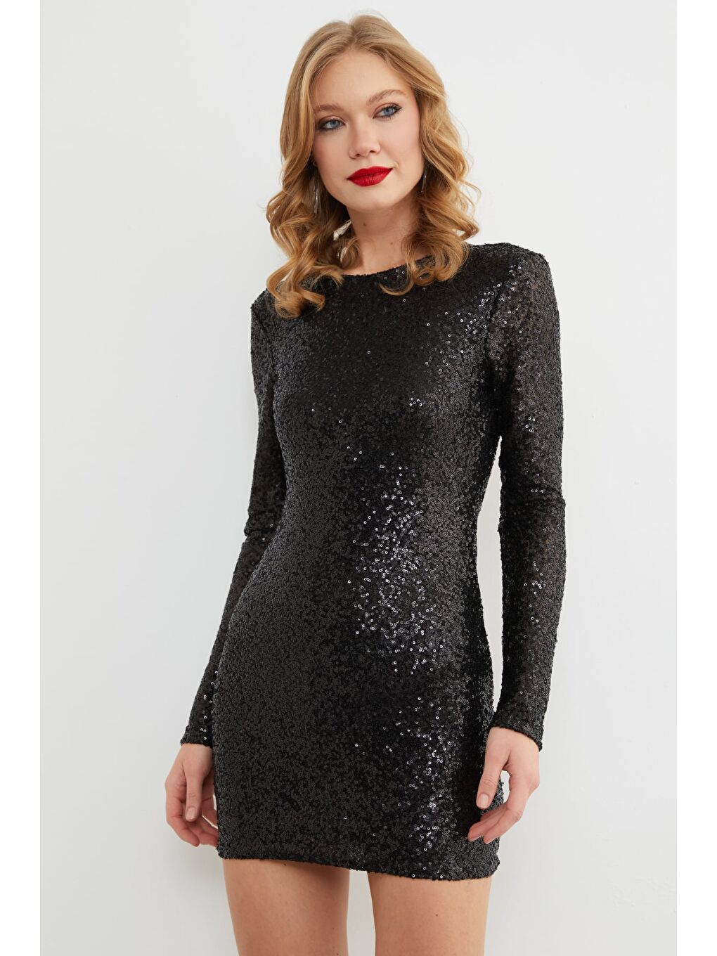 Siyah Sırt Dekolteli Pul Payet Mini Elbise-2