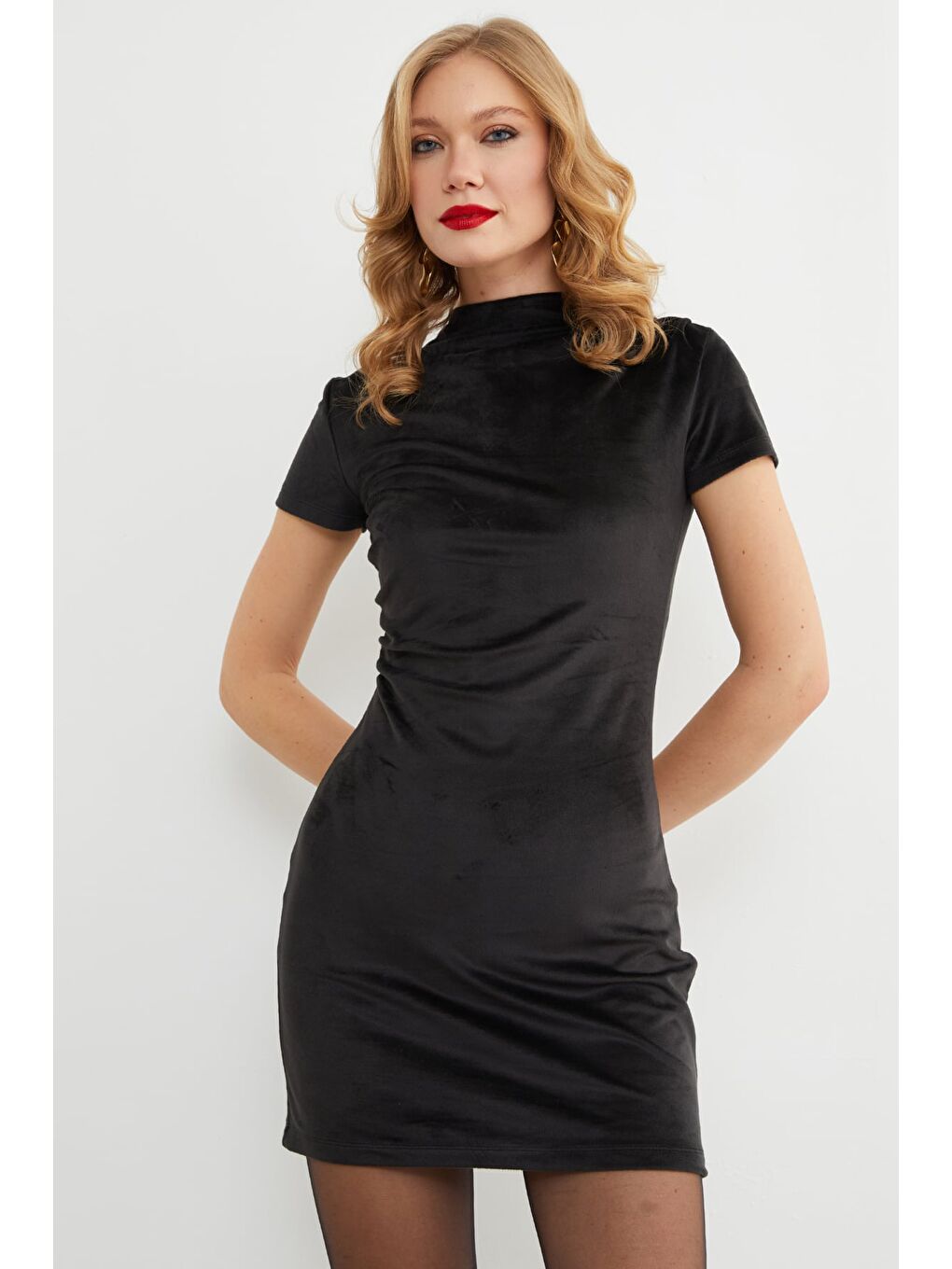 Siyah Beli Drapeli Dik Yaka Süet Elbise-4