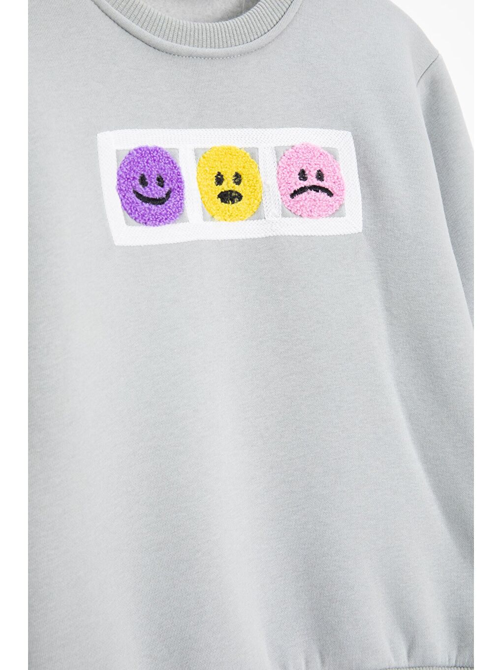 Gri Gülenyüz Nakışlı Şardonlu Kız Çocuk Eşofman Takımı 23357-1