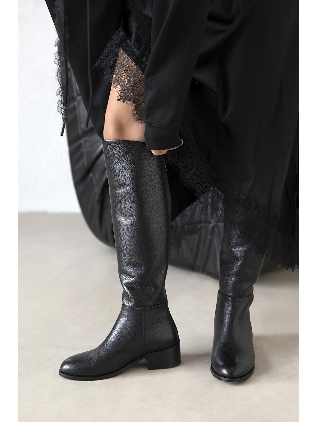 Carla Kadın Fermuar Detay Hakiki Deri Çizme Siyah-2
