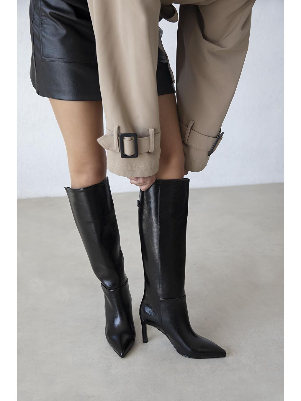 Wati Kadın Aksesuar Detay Kırışık Deri Çizme Siyah-3