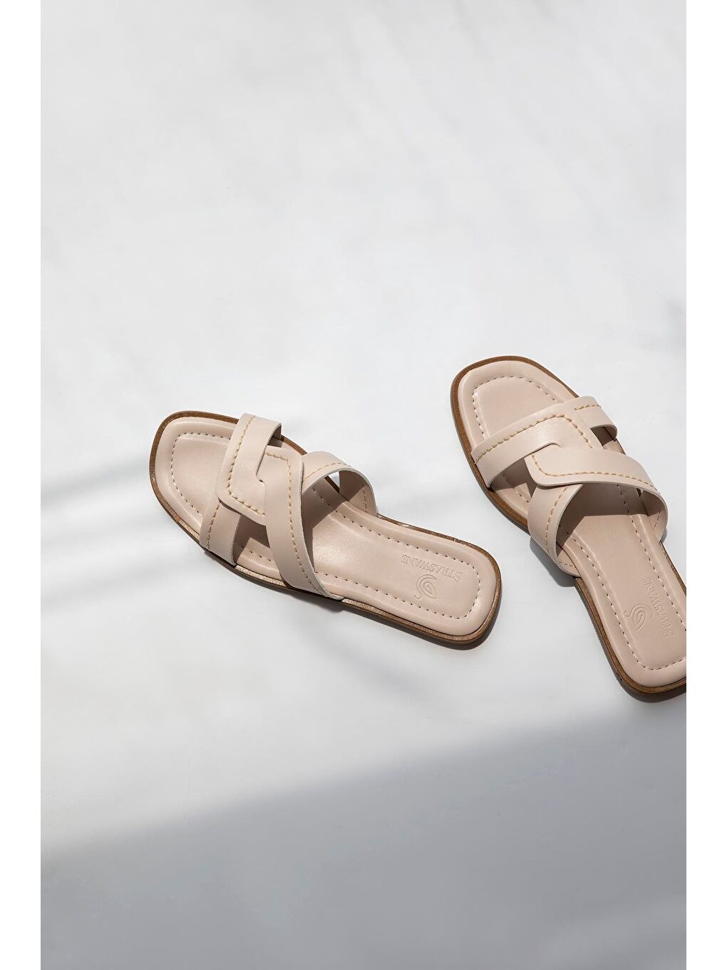 Samira Kadın Tek Bant Günlük Deri Terlik Bej-1