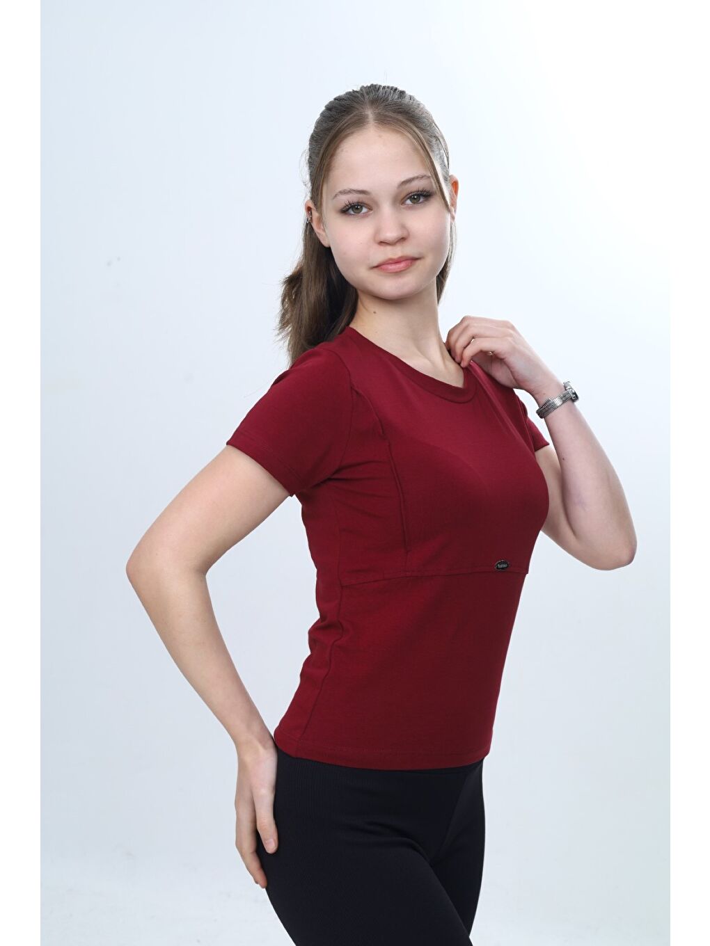 Bordo Kız Çocuk Bisiklet Yaka Kısa Kollu Dikiş Detaylı Metal Armalı Tişört 24984-2