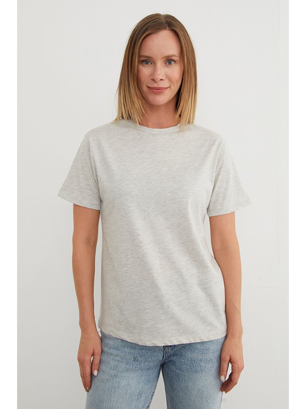 Gri Basic Bisiklet Yaka Tişört