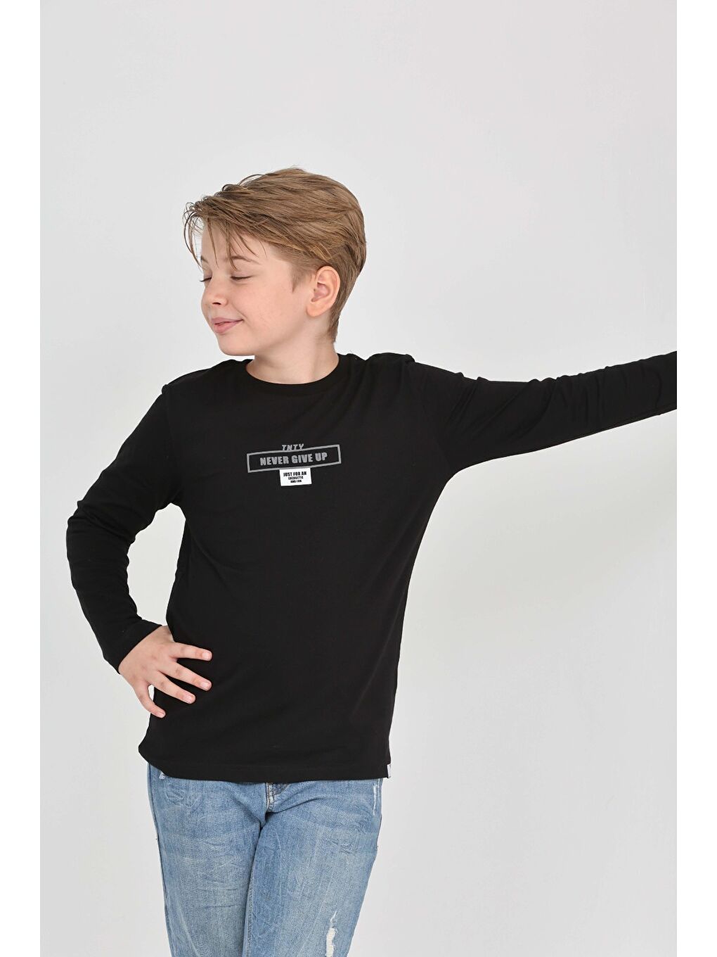 Siyah Erkek Çocuk Baskılı Tişört-1