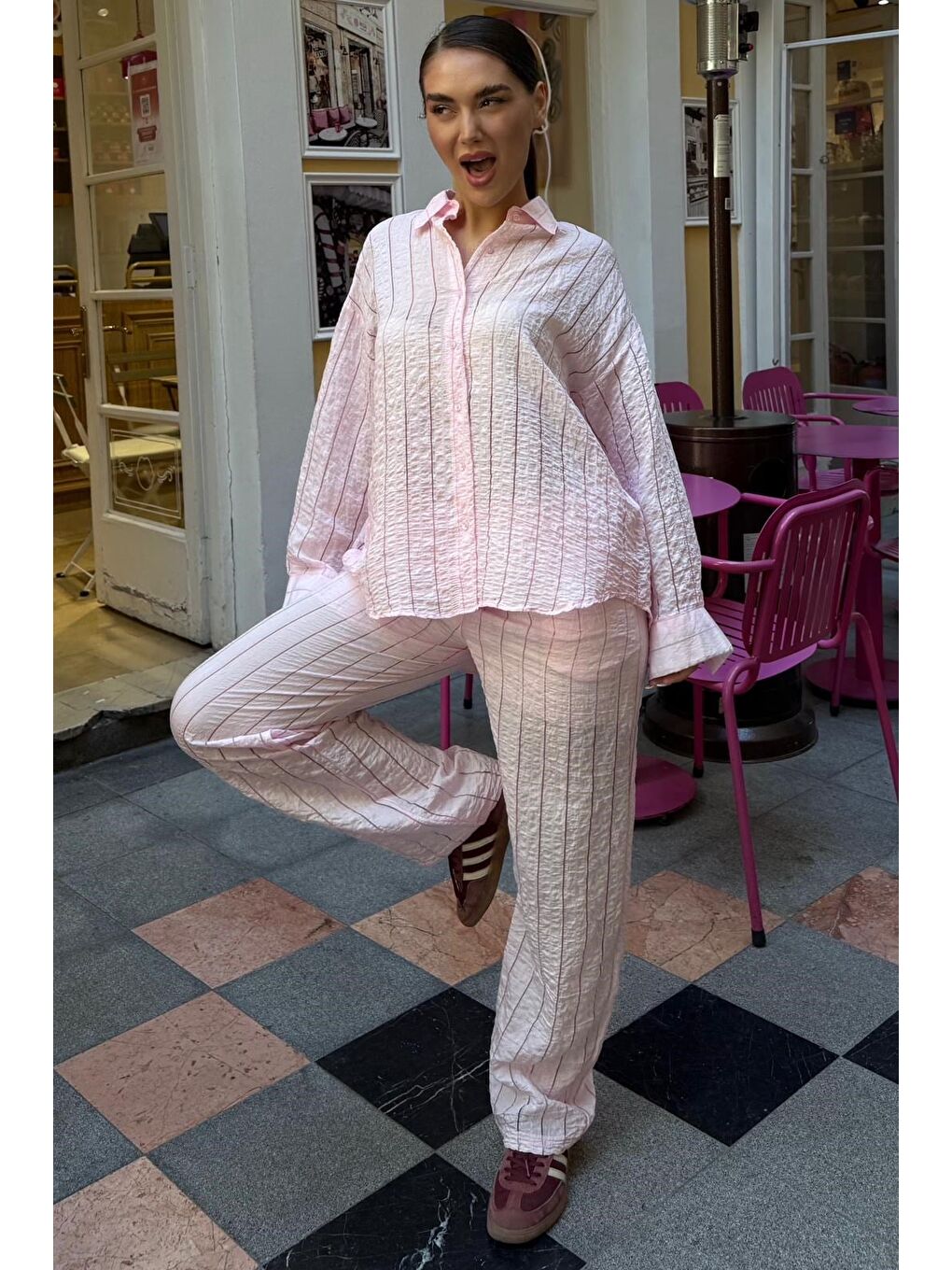 Pembe Transparan Relax Fit Çizgili Takım Mg2740-5