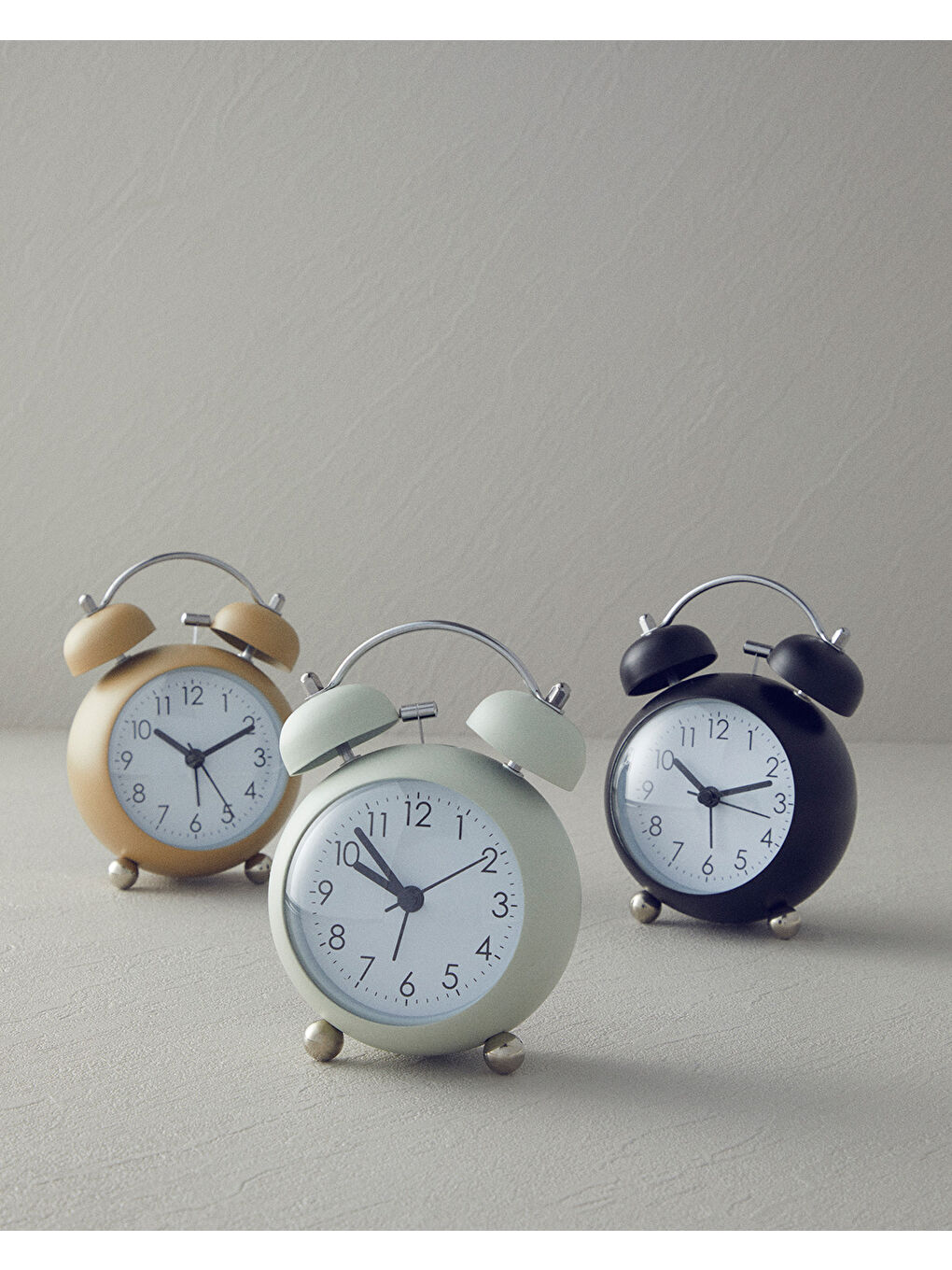 Chelsy Metal Masa Saati Siyah-3