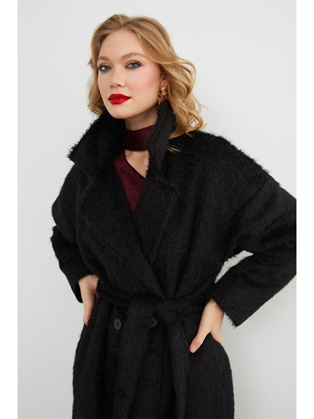 Siyah Cepli Kruvaze Yaka Pelüş Kaban-1