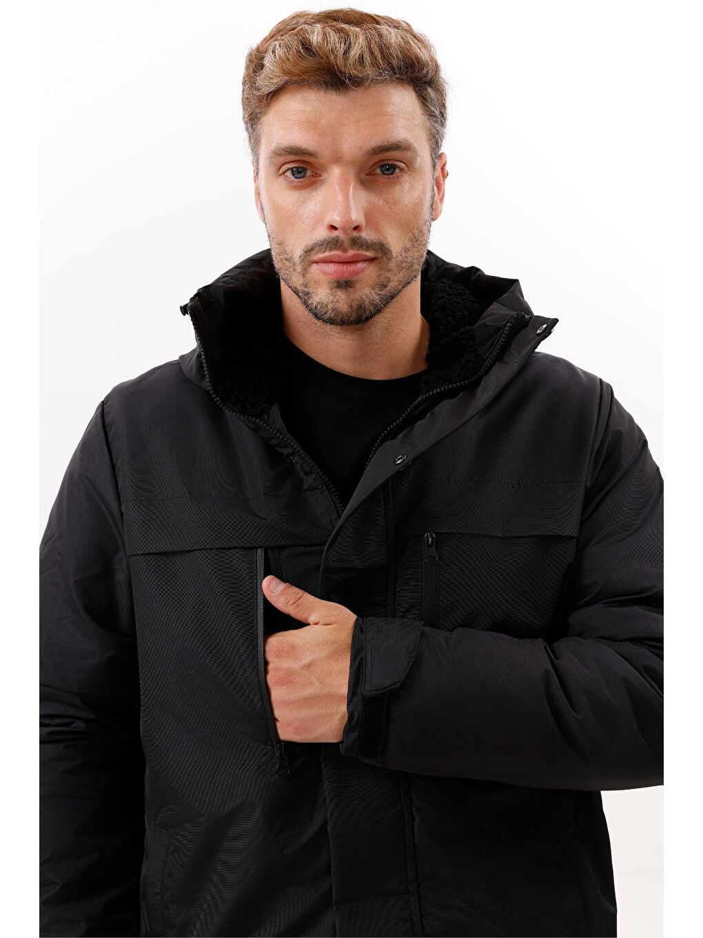 Siyah Erkek Polarlı Kürklü Su Ve Rüzgar Geçirmez Kapüşonlu Kışlık Mont & Kaban & Parka - Elyaflamalı-1