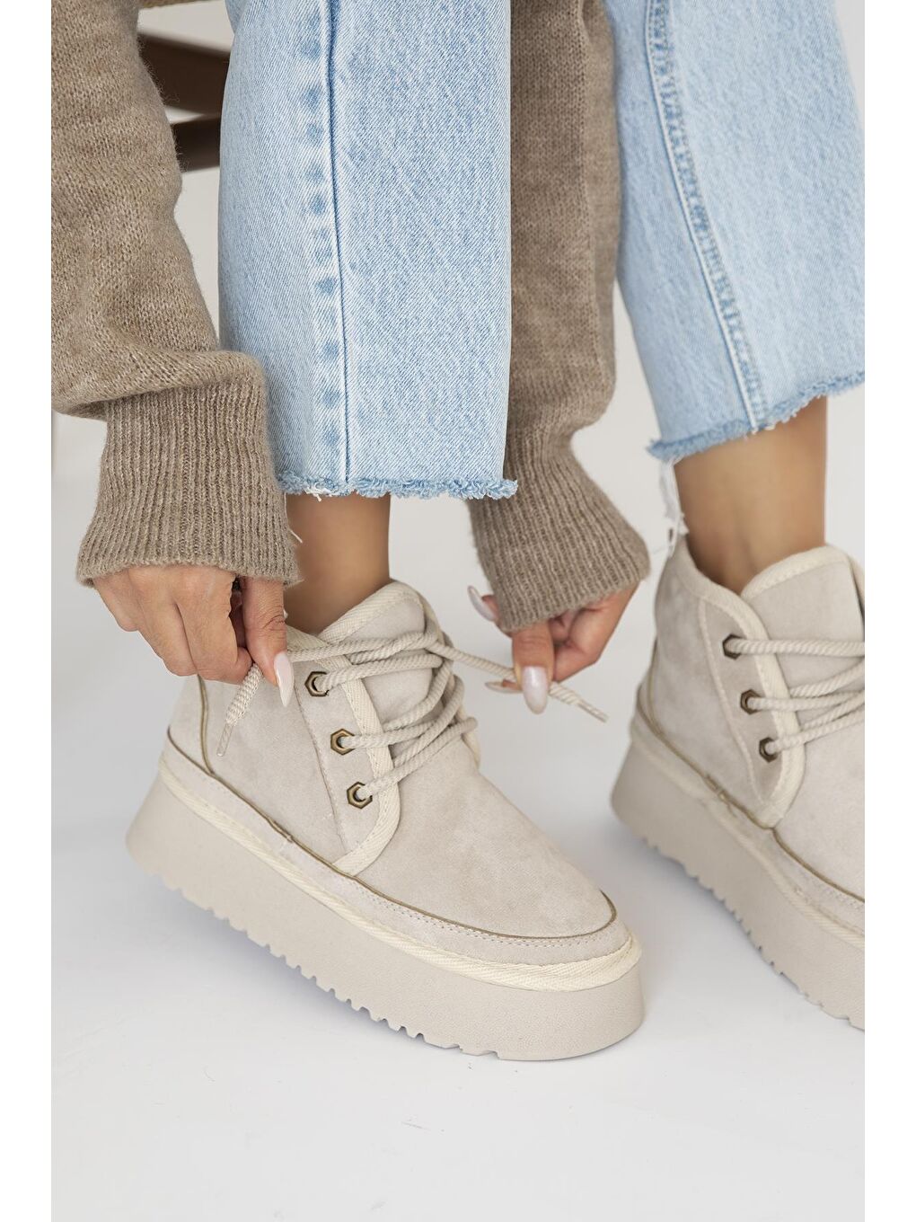 Ansel Kadın İçi Tüylü Kalın Taban Süet Bot Bej-1