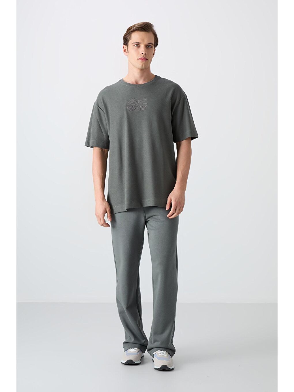 Haki Pamuklu Kalın Yüzeyi Dokulu Oversize Fit Baskılı Erkek Tişört - 88336-2