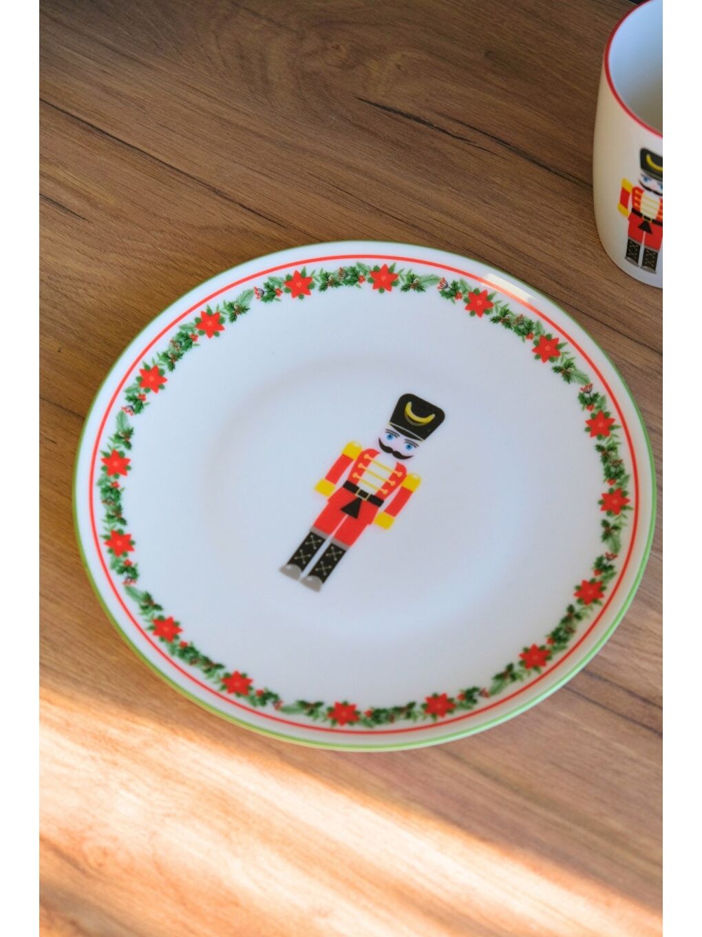 Karışık Porselen Kurşun Asker Pasta Tabağı Yeşil Fileli 20,50cm